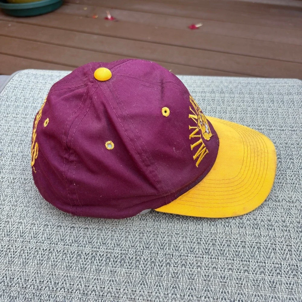 Youngan Minnesota Gophers Hat Unisex OSFM Maroon Gold Fair Vintage Snapback